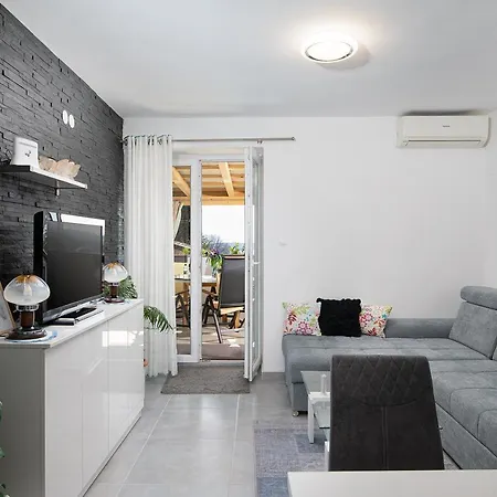 Sea View With Free Parking