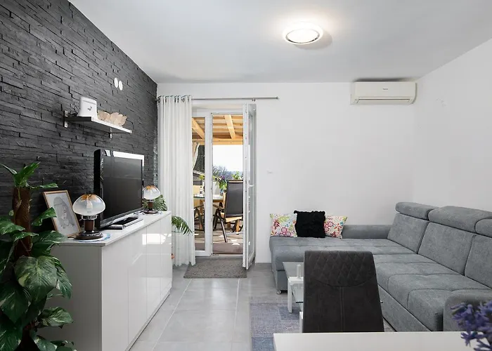 Sea View With Free Parking