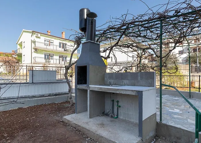 Sea View With Free Parking *