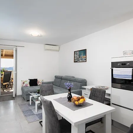 아파트 Sea View With Free Parking 풀라